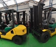 MOTOSTIVUITOR KOMATSU 2.5t model FD25T-16R second-hand